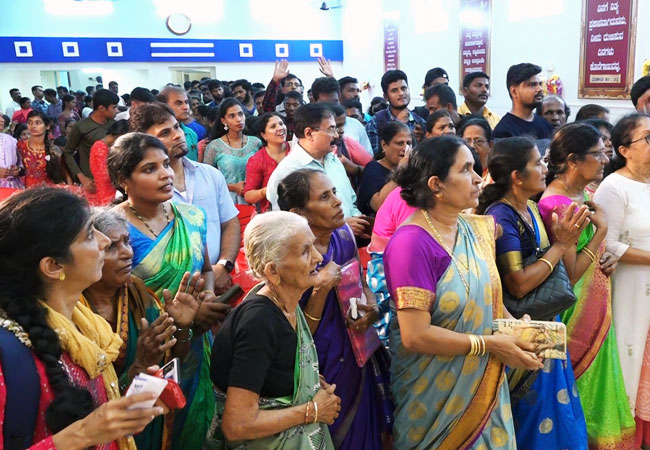 Grace Ministry Celebrates Christmas 2022 with grandeur at Prayer Centre in Valachil, Mangalore on Dec 16, Friday 2020. People from different parts of Karnataka joined the Christmas prayer service in thanking Lord Jesus Christ.